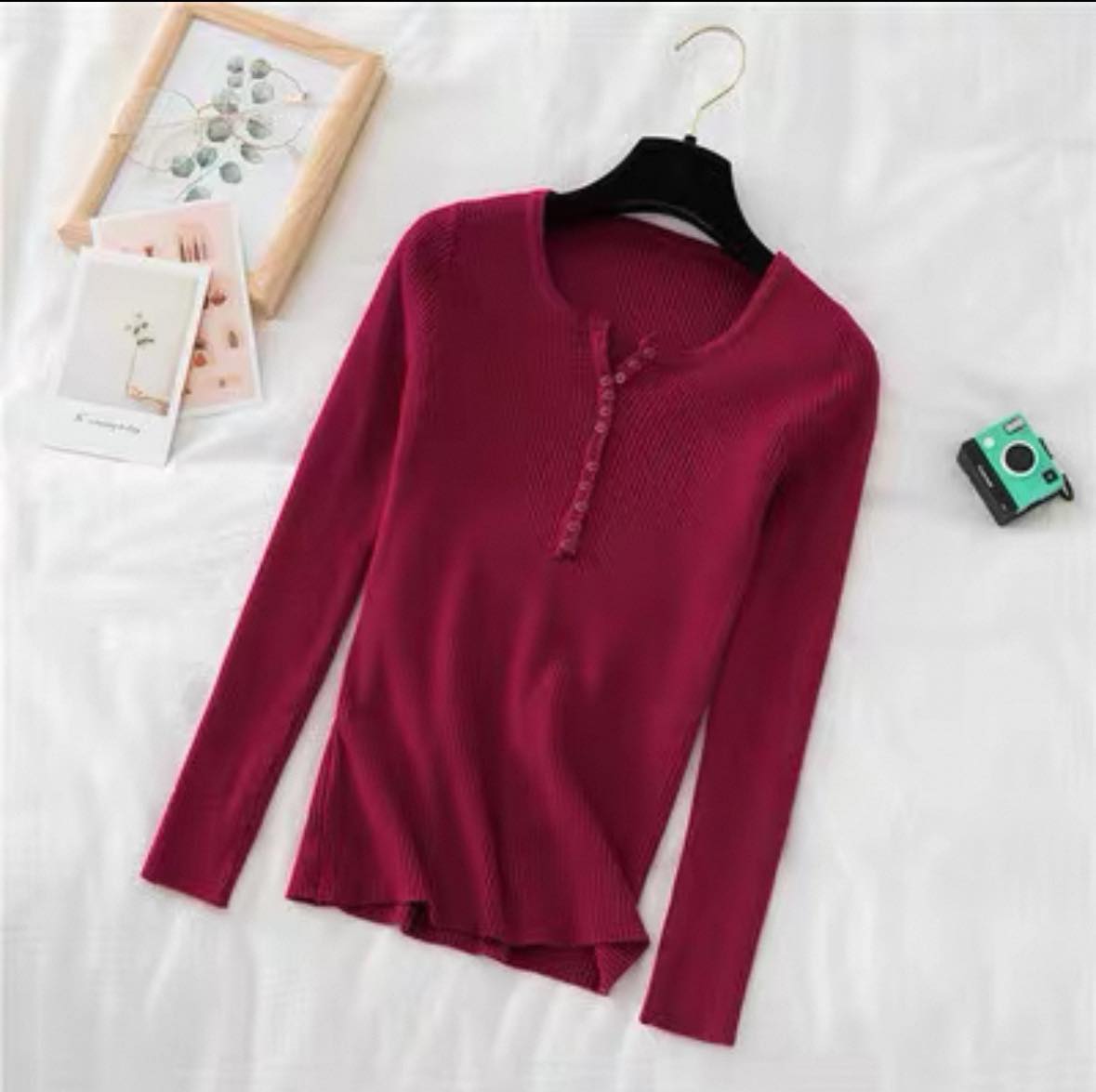 心機修身內搭排釦針織上衣