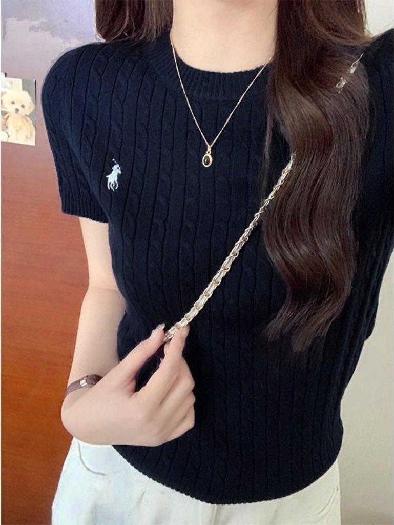 麻花針織短袖小馬刺繡上衣