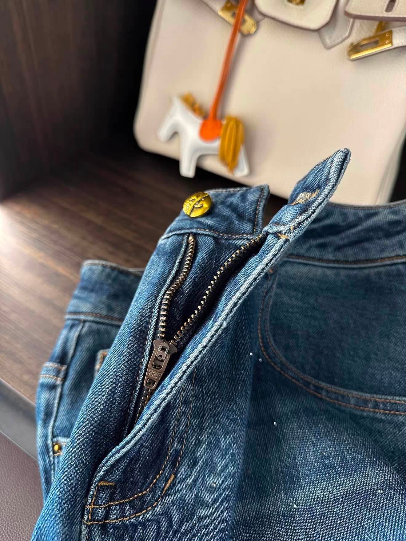 小香風燙鑽刺繡高腰直筒牛仔褲