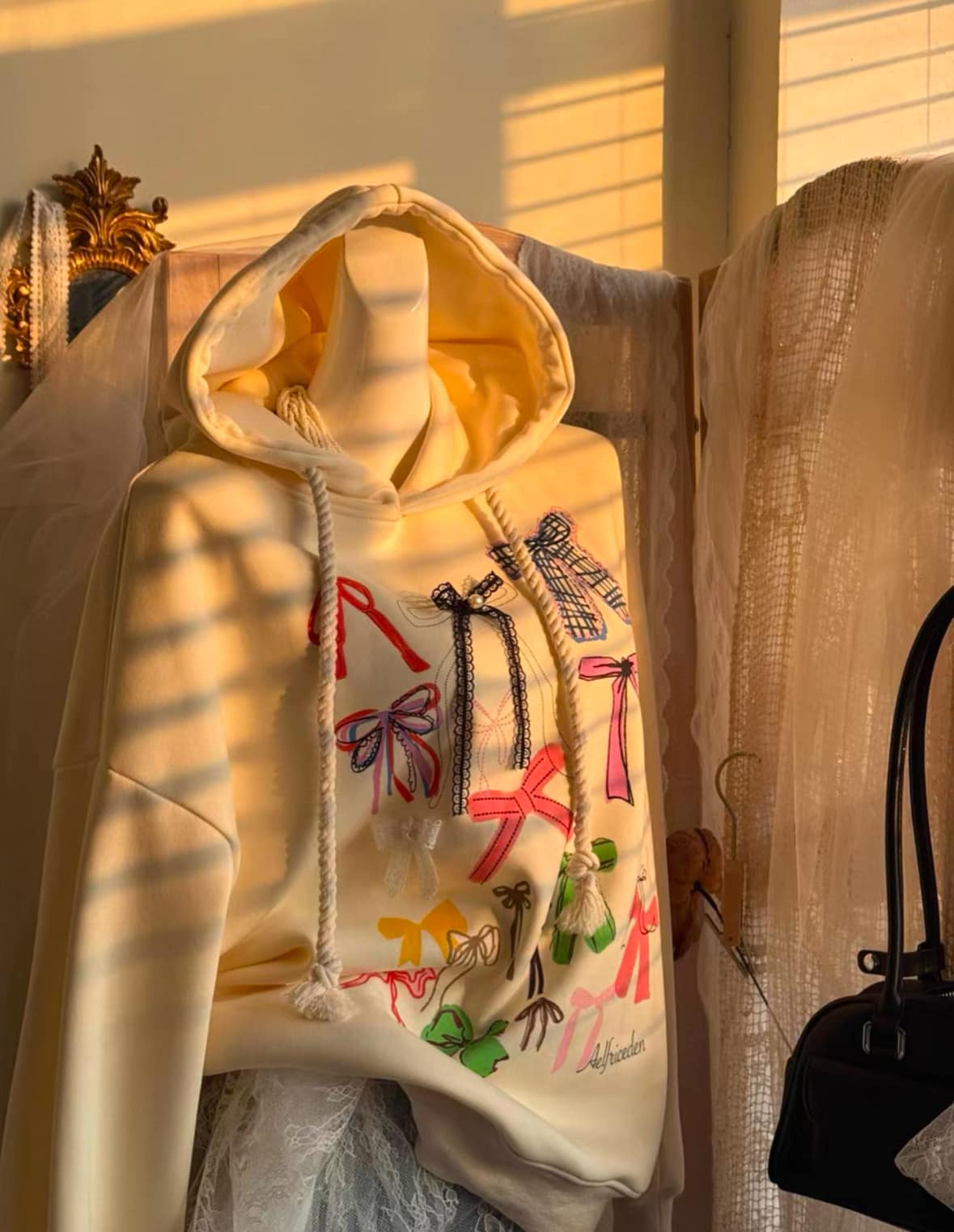 美國Aelfric Eden 正版蝴蝶結連帽加絨衛衣