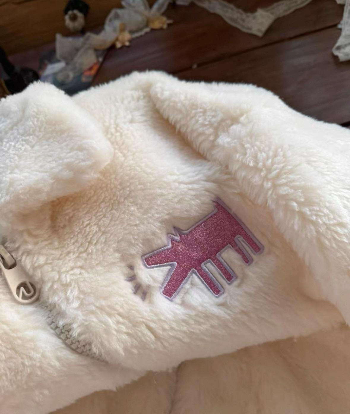 OZLANA × Keith Haring 聯名款羊毛外套