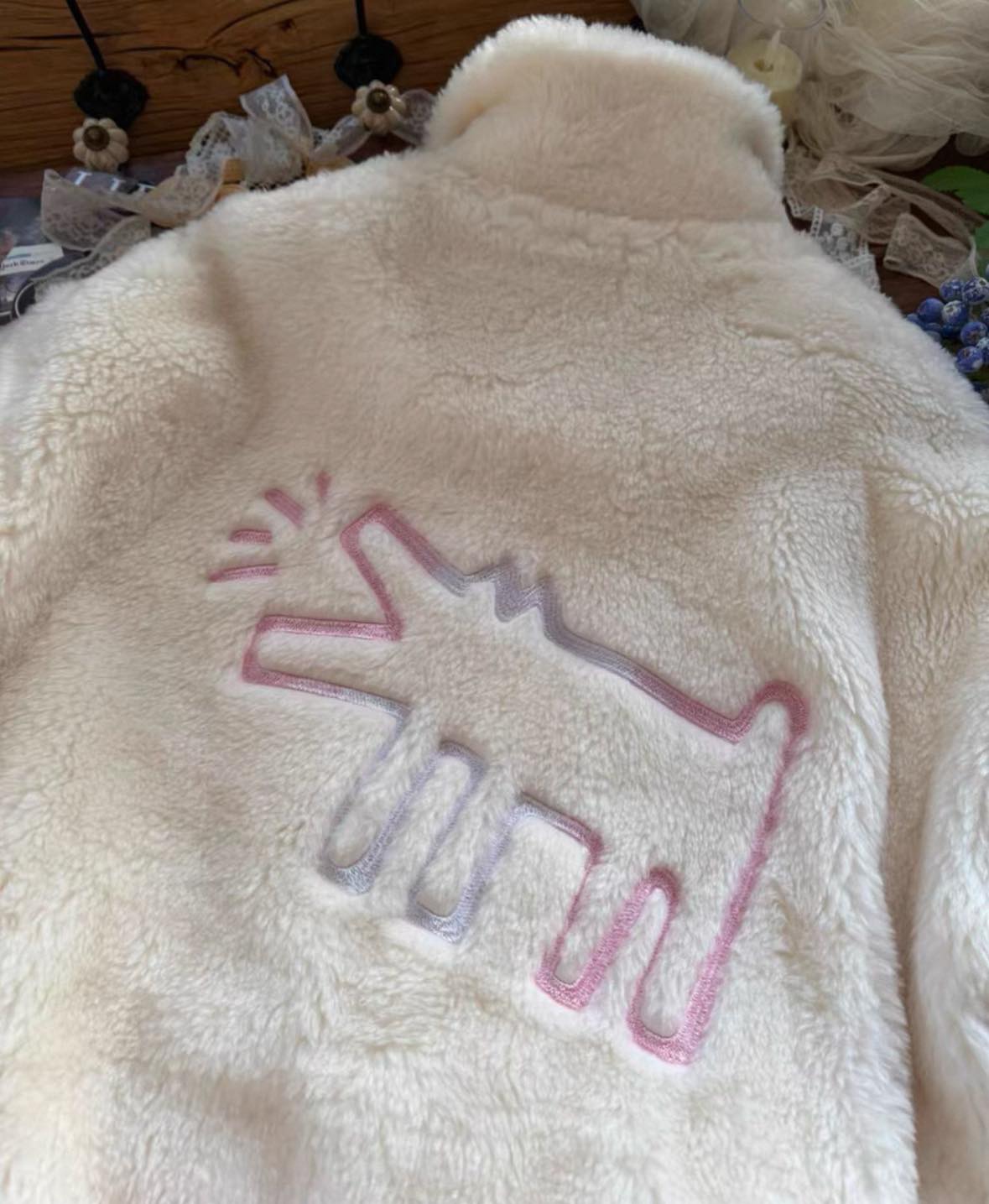 OZLANA × Keith Haring 聯名款羊毛外套