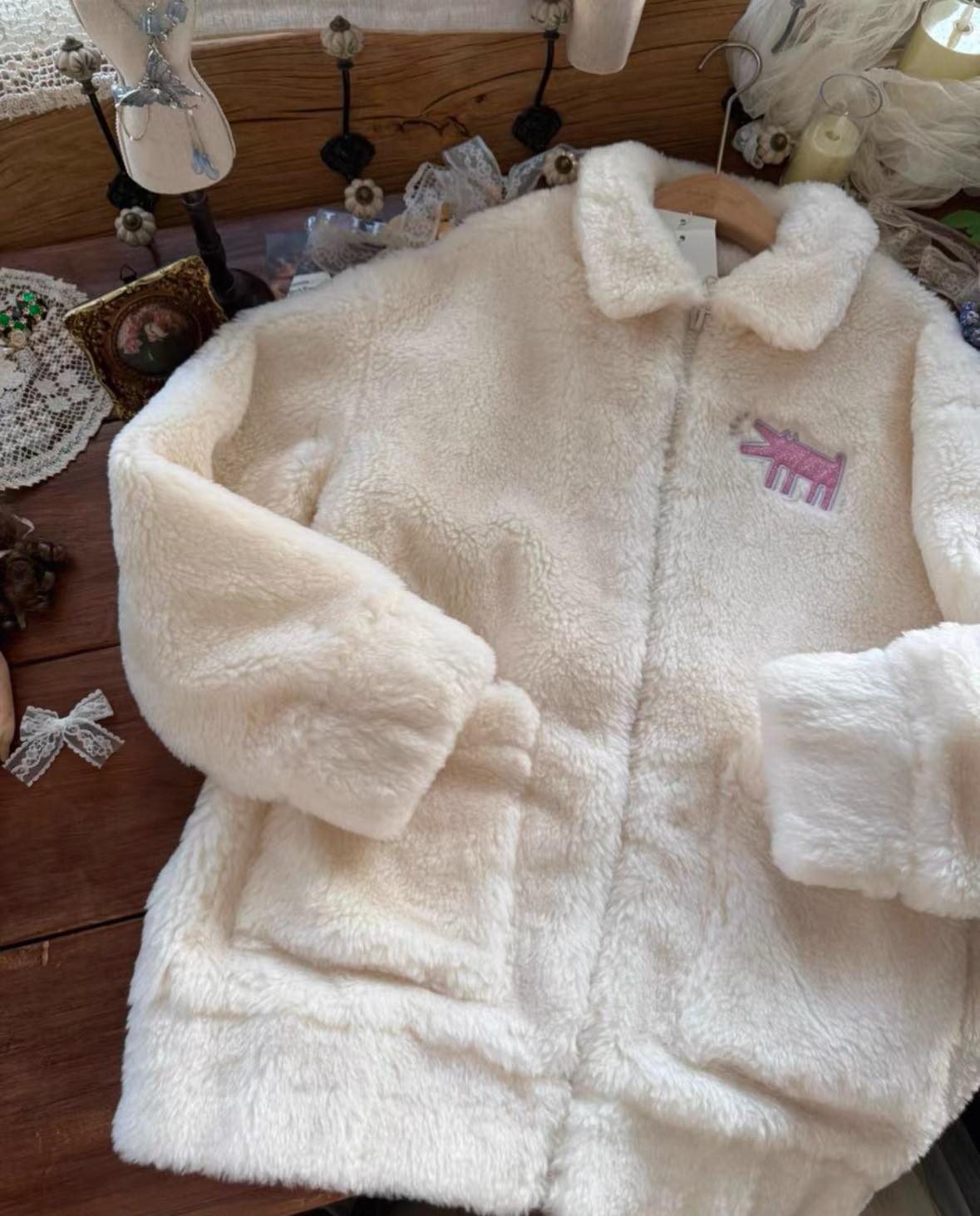 OZLANA × Keith Haring 聯名款羊毛外套