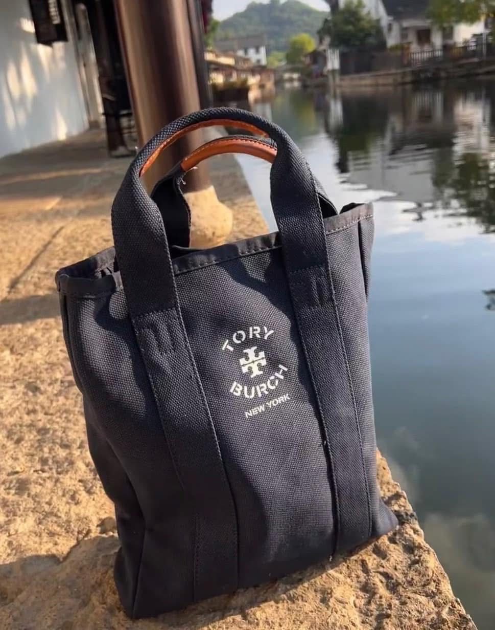 Tory Burch 會員限定帆布包