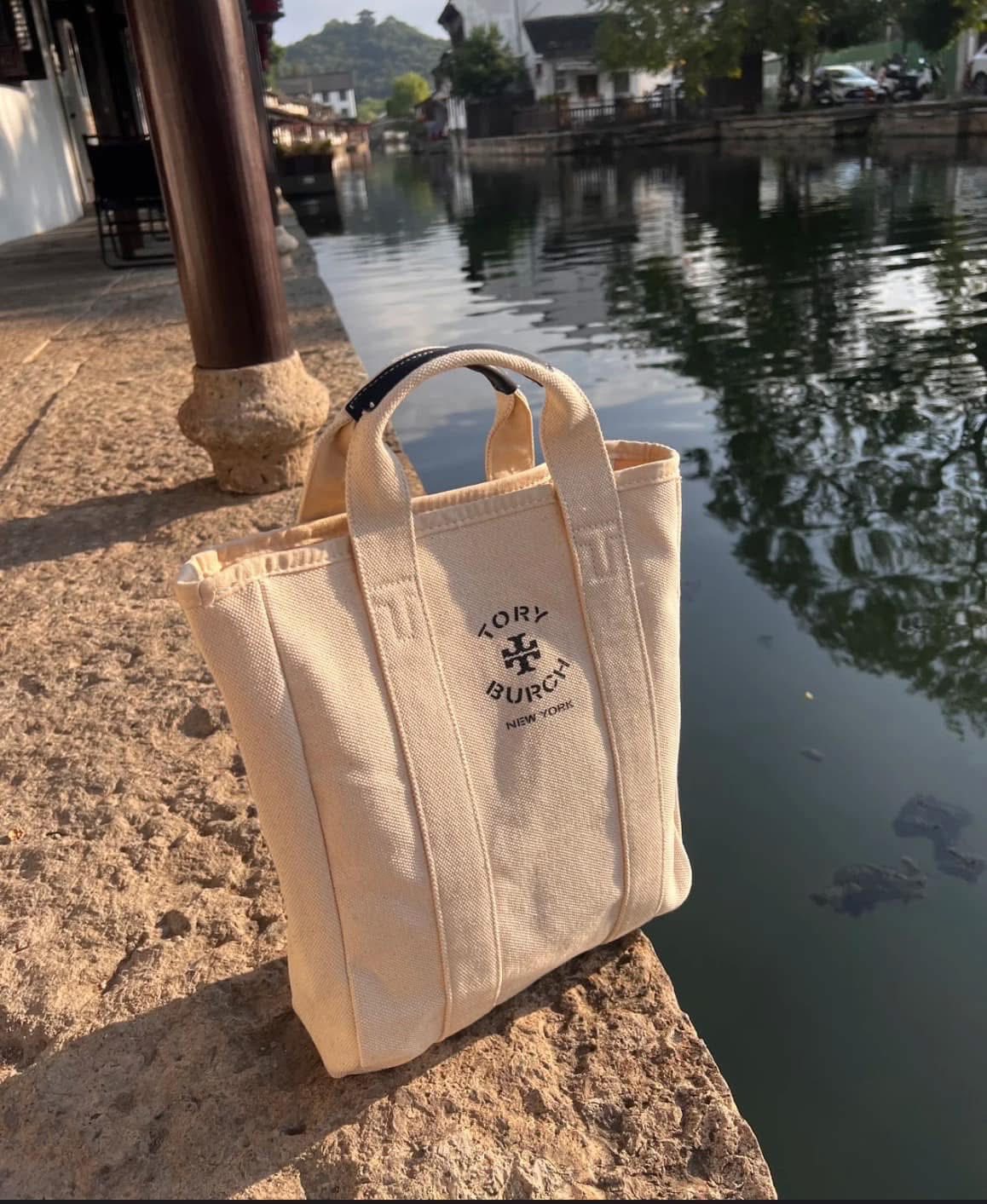 Tory Burch 會員限定帆布包