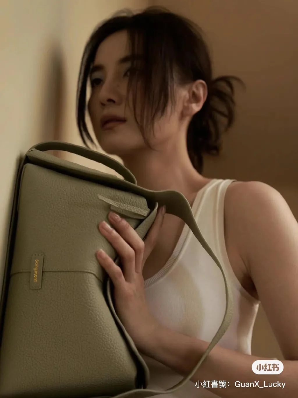 Songmont爆款屋簷包