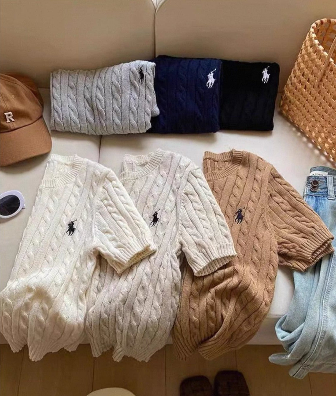 麻花針織短袖小馬刺繡上衣