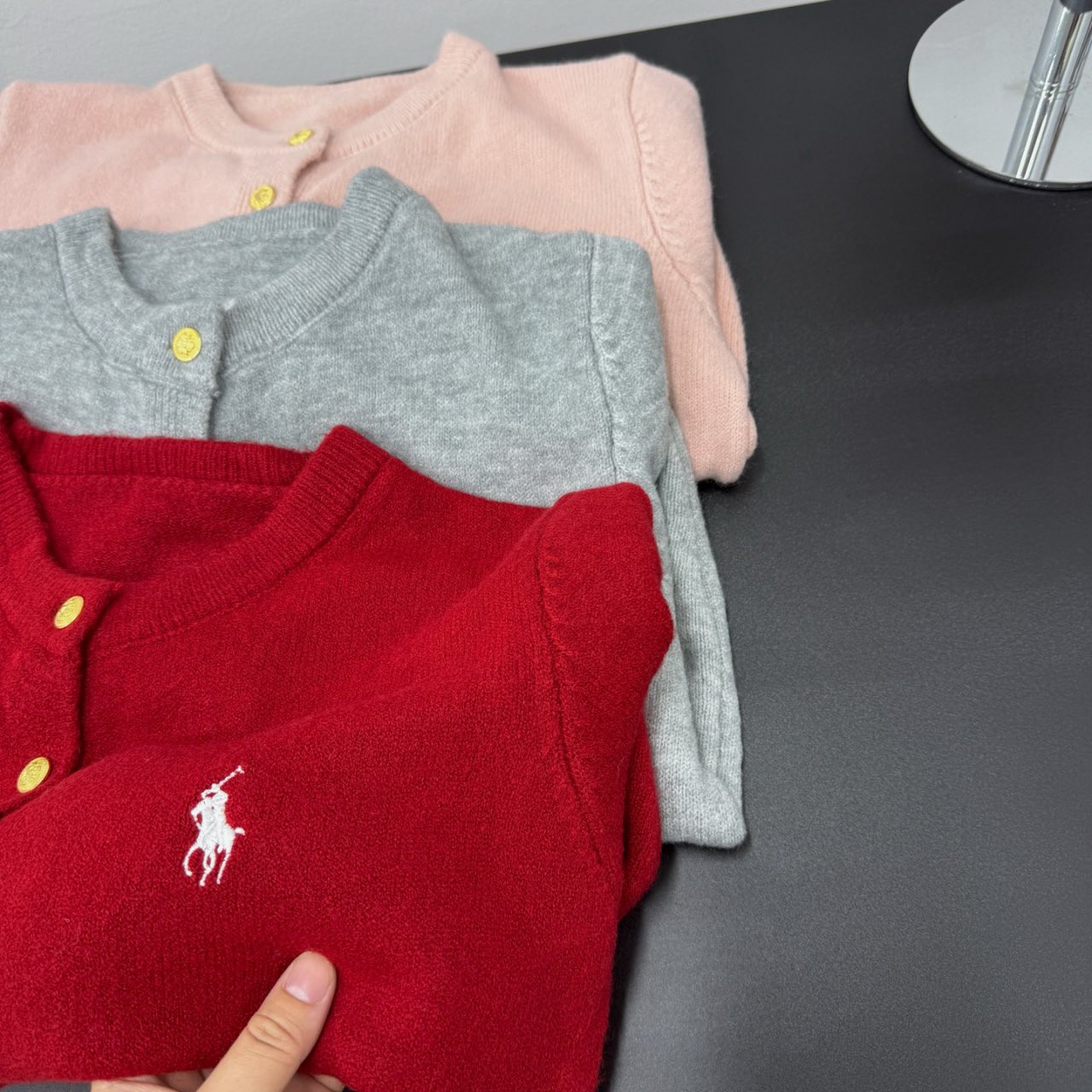 小馬標誌金釦針織開衫