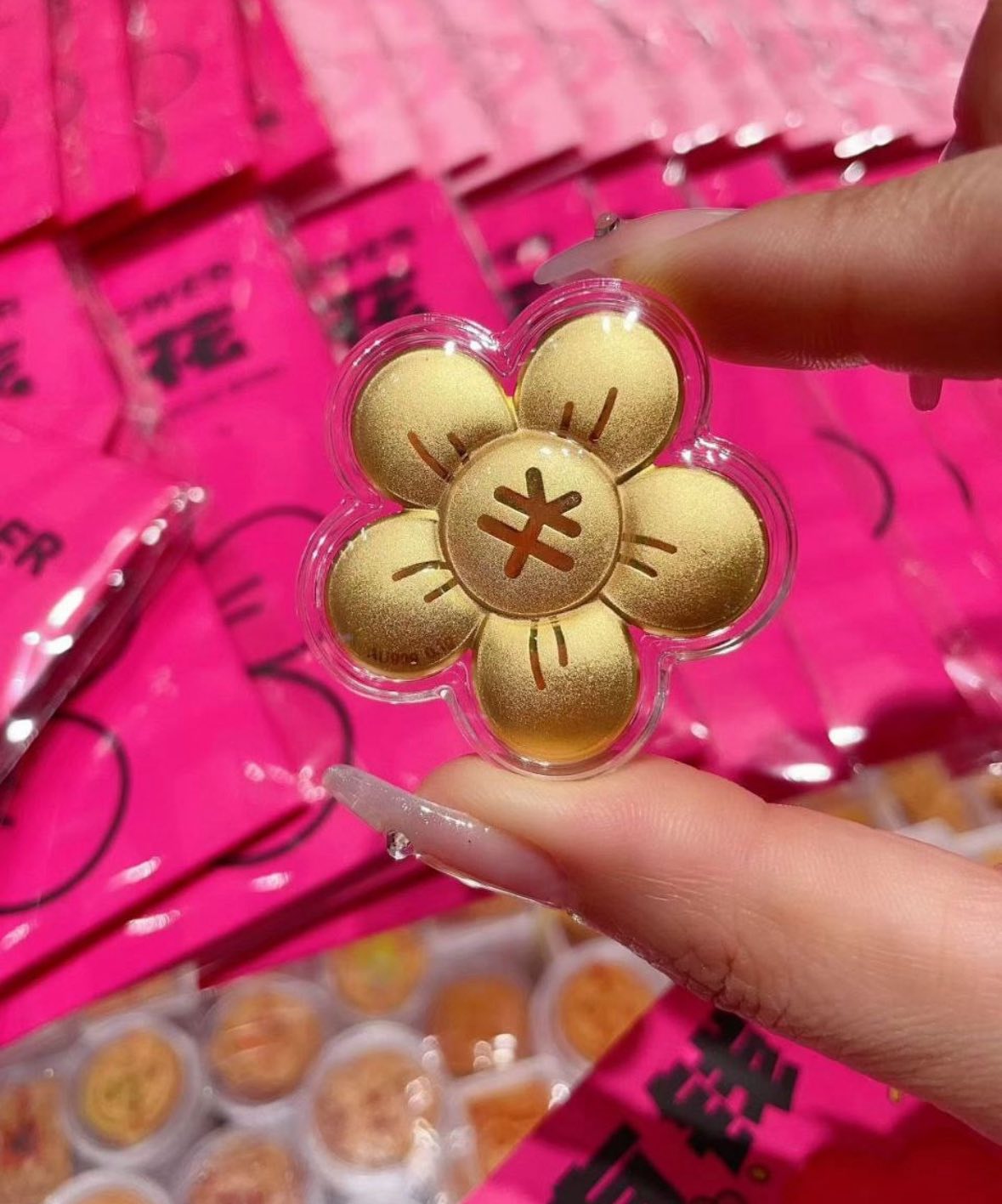 香港版限定999足金永生花紅包組(兩款各一)