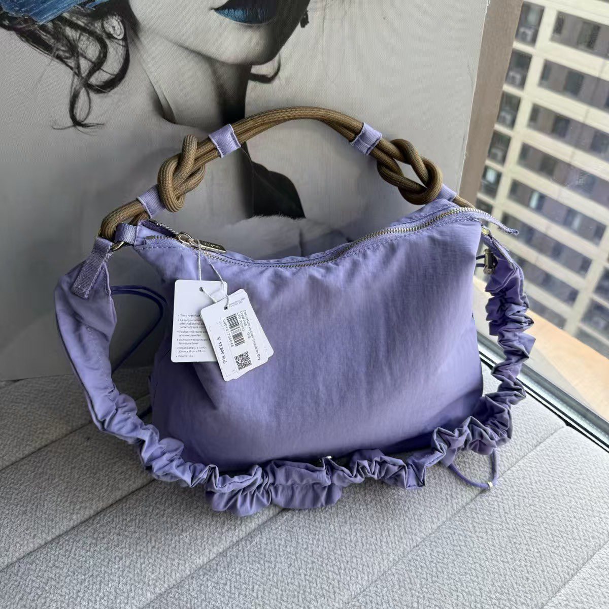 LuLu褶皺斜背大腸包