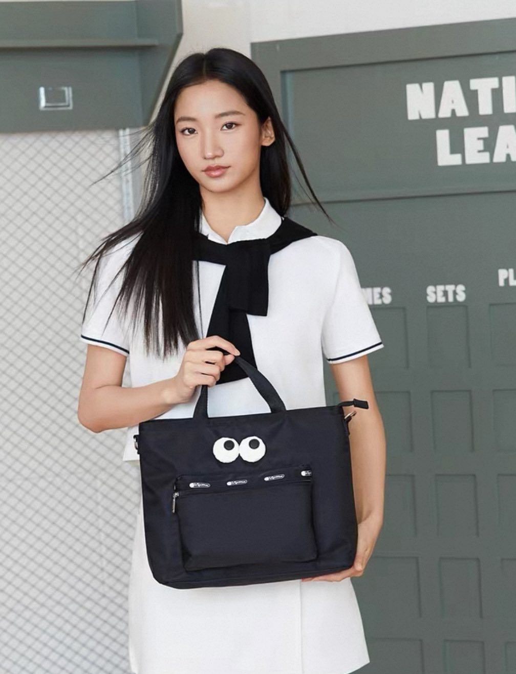 Le*Sportsac 聯名大眼睛托特兩用包
