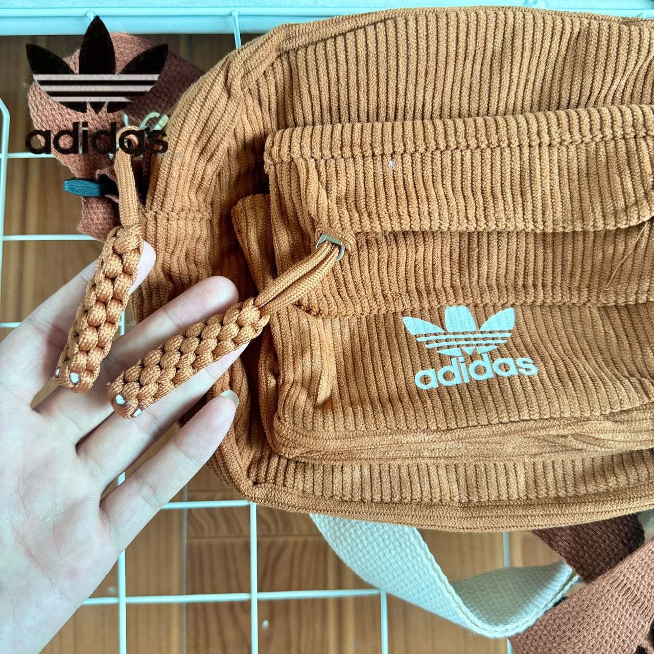 Adidas燈芯絨包