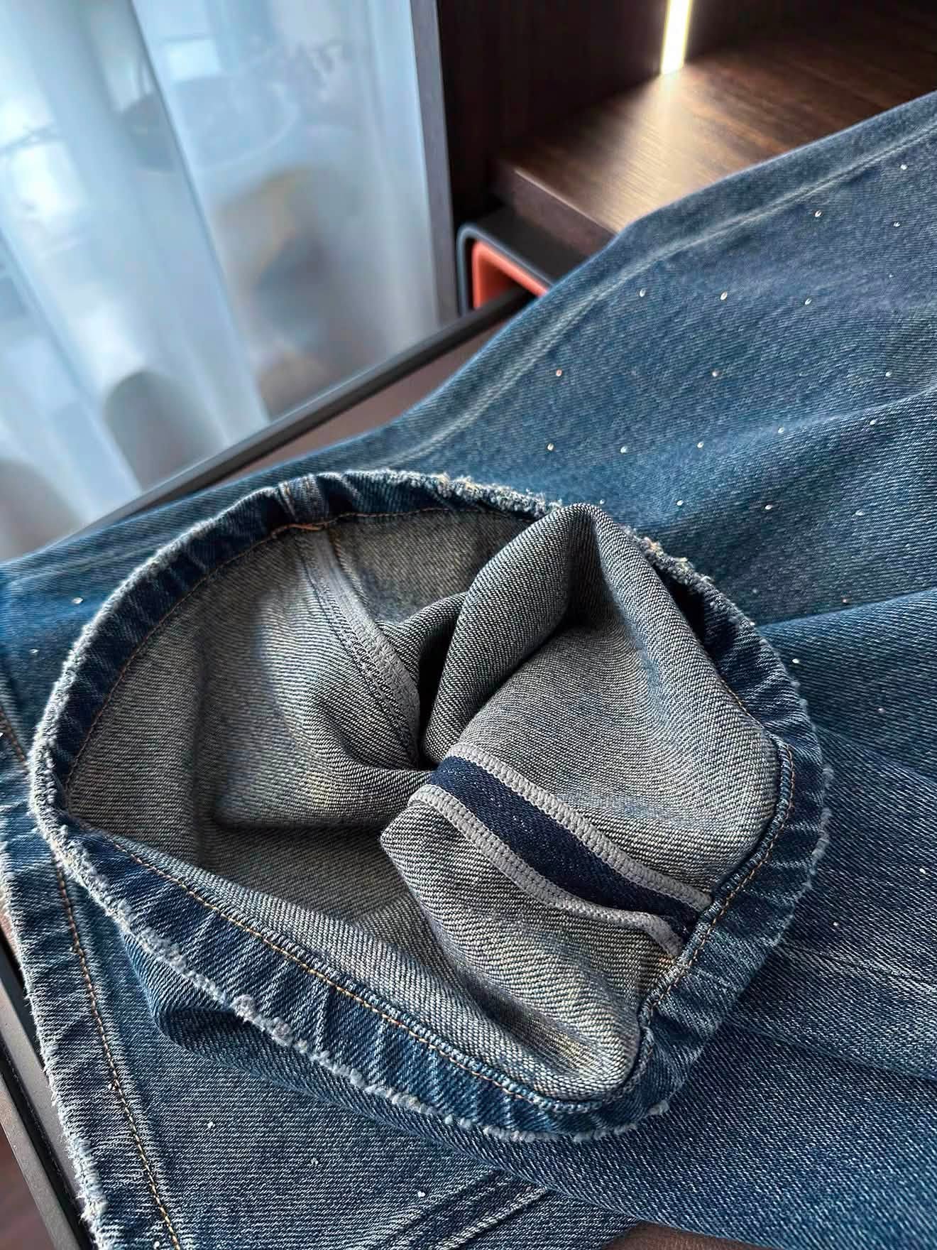 小香風燙鑽刺繡高腰直筒牛仔褲