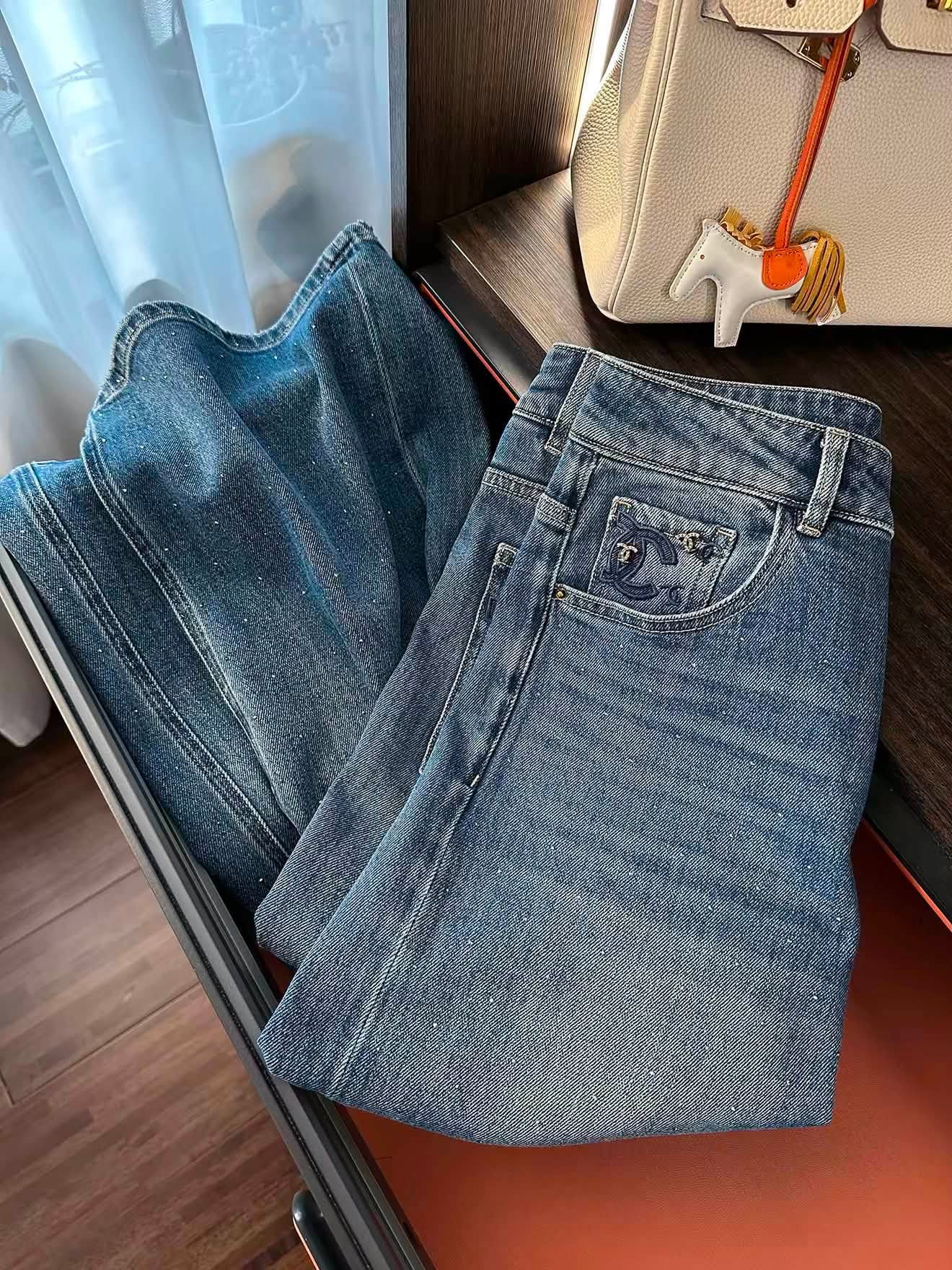 小香風燙鑽刺繡高腰直筒牛仔褲
